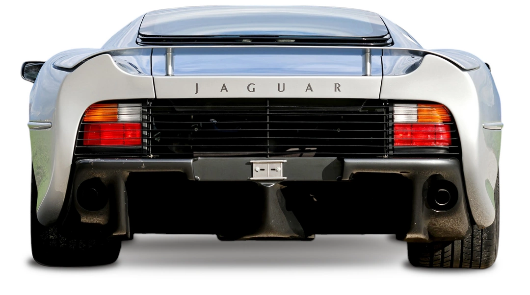 Jaguar XJ220 '1994 вид сзади