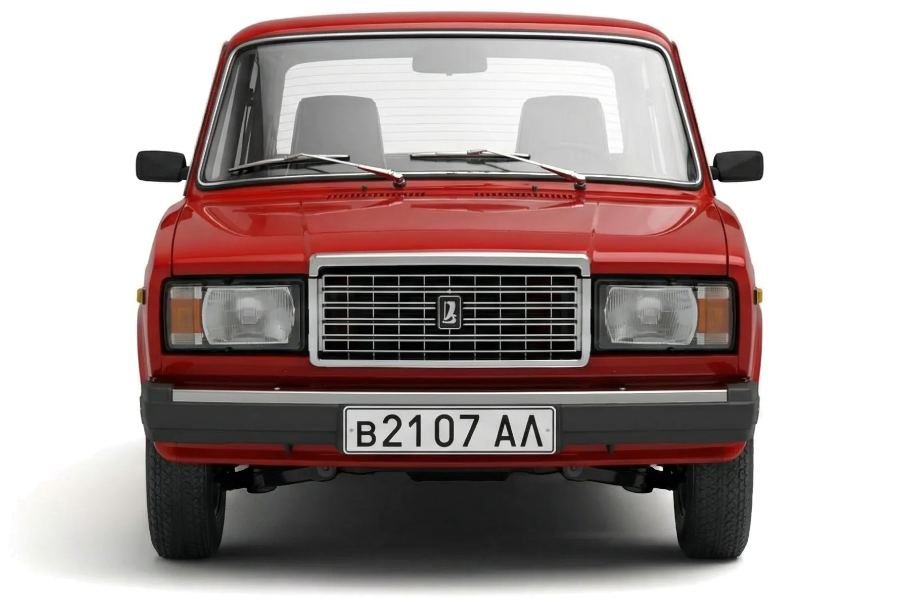 ВАЗ-2107 'Жигули' '1982–2006, вид спереди, на белом фоне