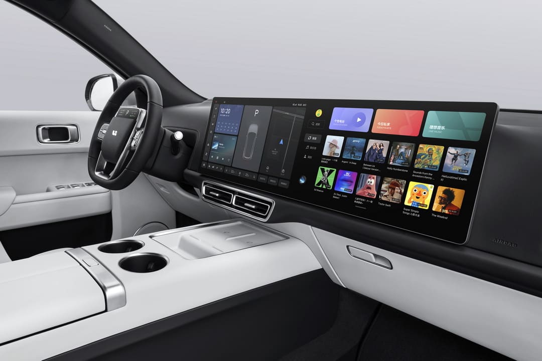 Приборная панель автомобиля Li L7
