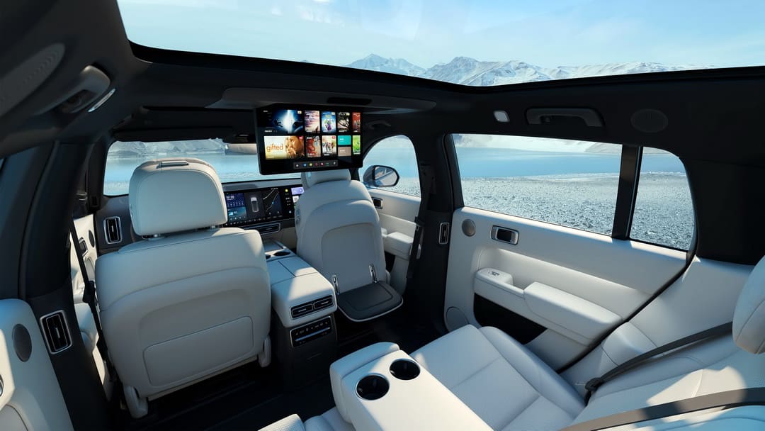 Интерьер китайского кроссовера Li L7