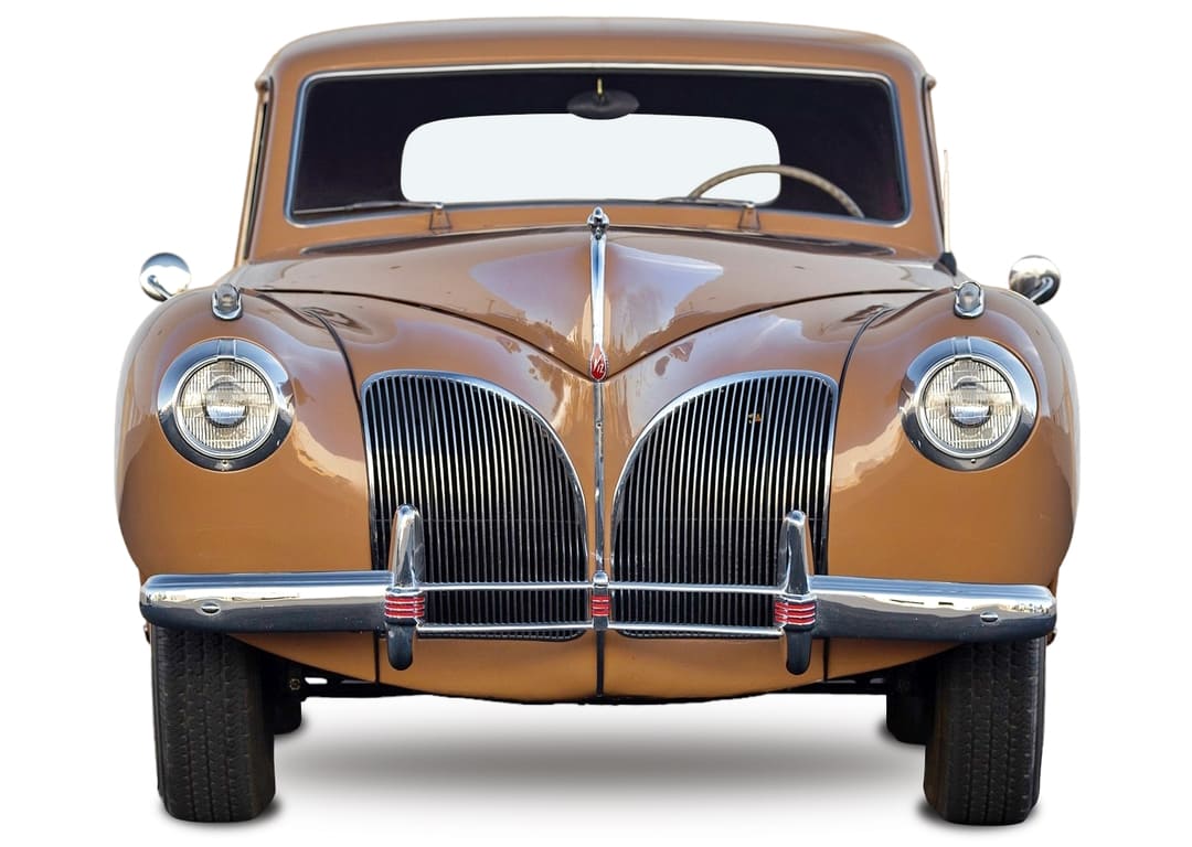 Автомобиль Lincoln Continental Club Coupe '1941 года, вид спереди