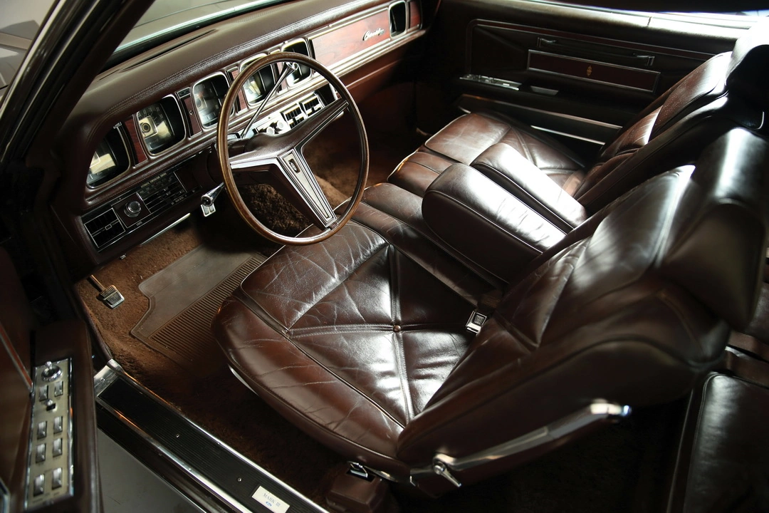 Интерьер автомобиля Lincoln Continental Mark III '1968-1971