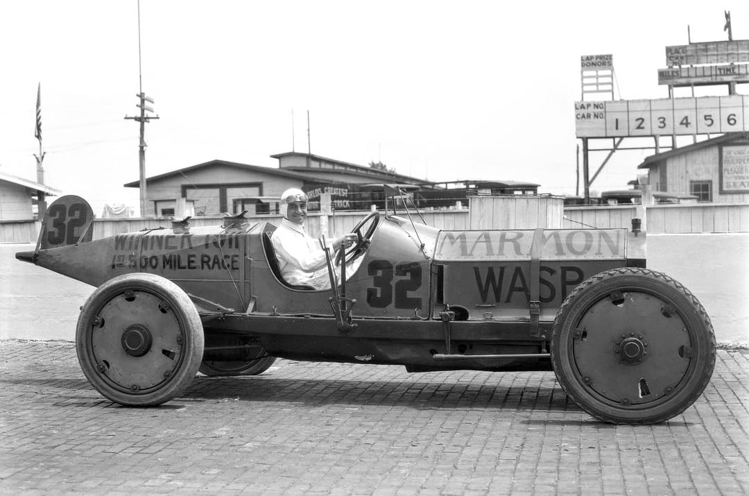 Старинная фотография гоночного автомобиля Marmon Wasp '1911 года