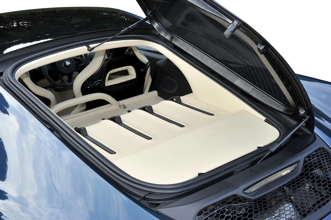 Задняя дверь багажника McLaren 570GT '2016–21