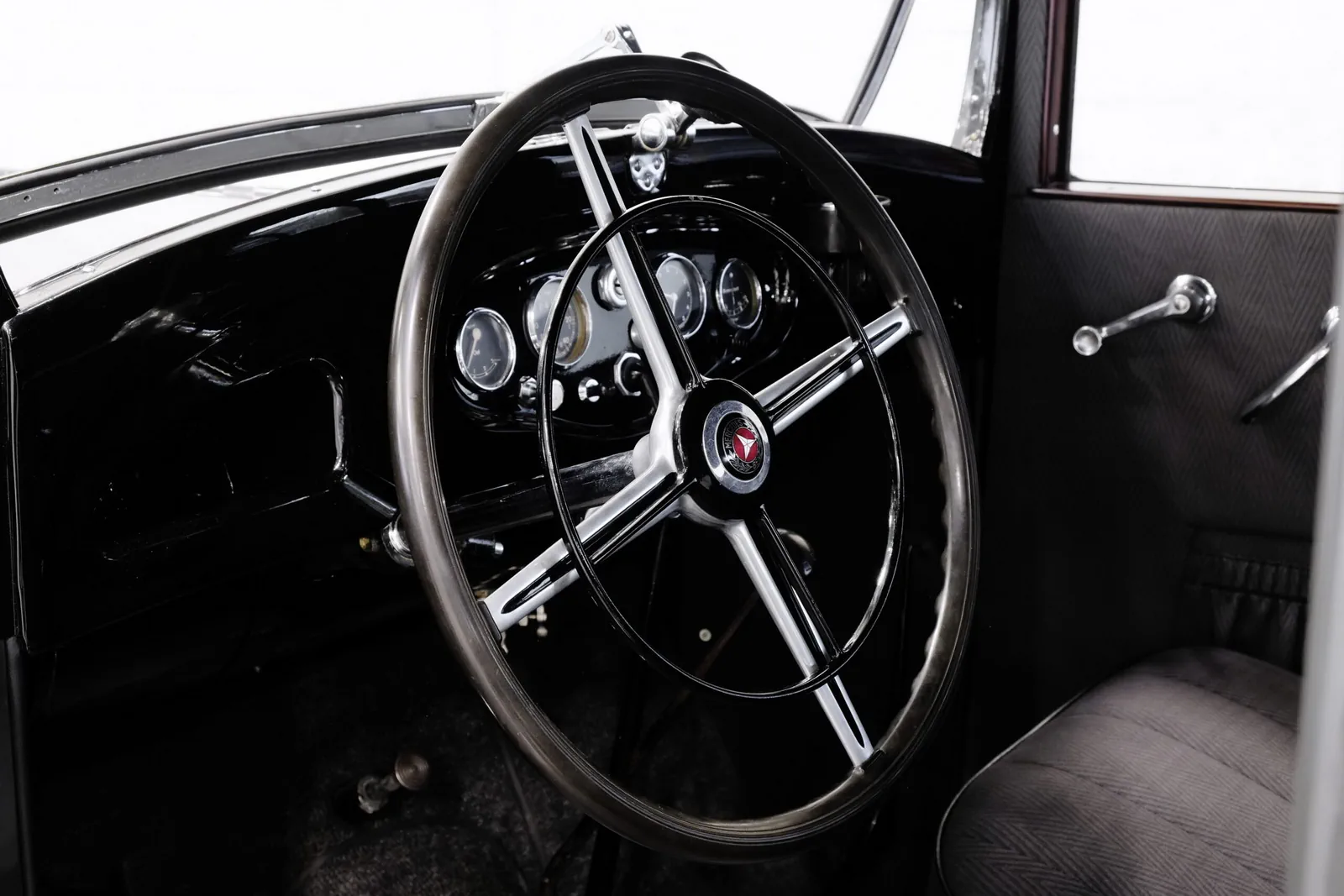 Приборная панель Mercedes-Benz Typ 170 Sedan (W15) '1933