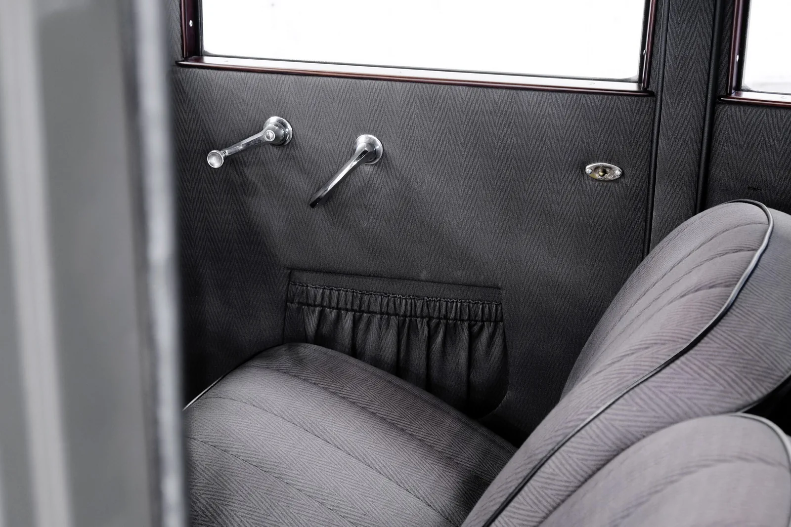 Интерьер Mercedes-Benz Typ 170 Sedan (W15) '1933