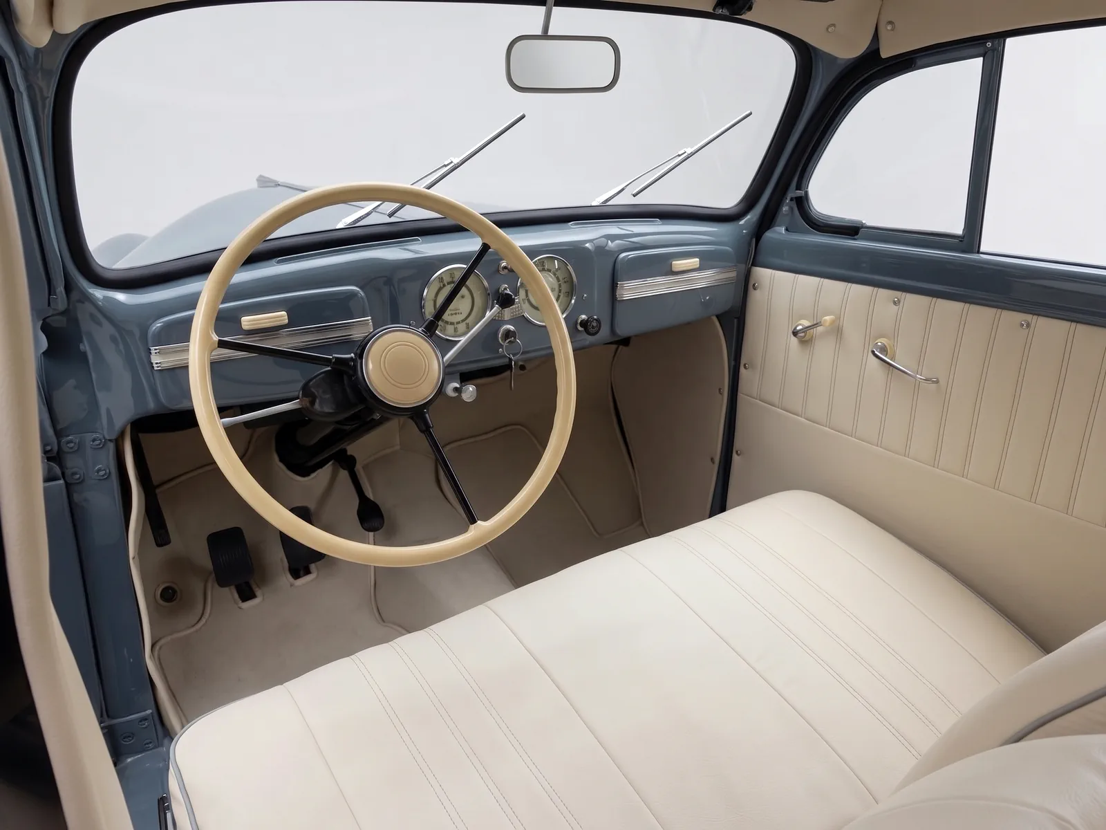 Салон автомобиля Москвич-400-420 1946