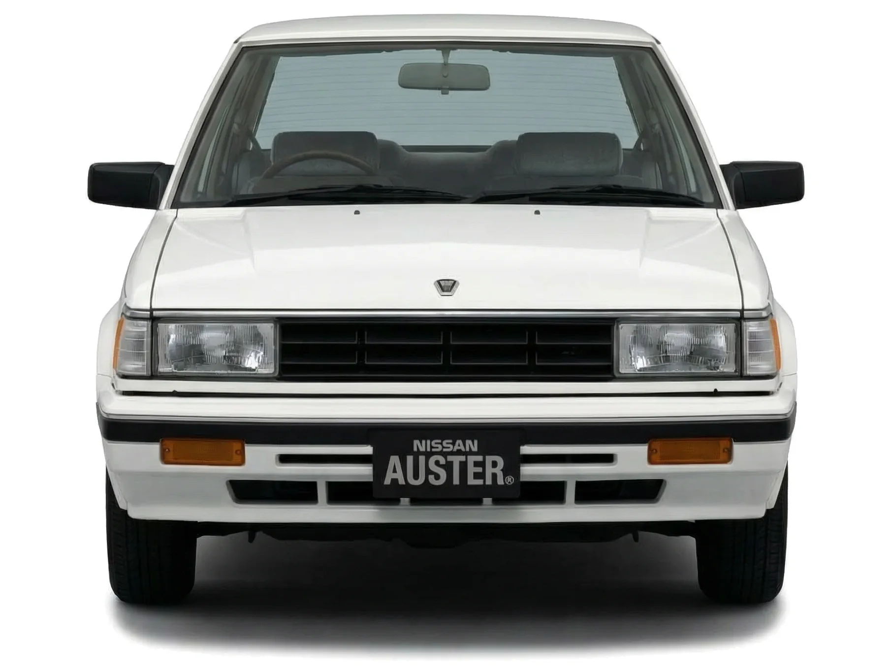 Nissan Auster JX Sedan (T11) '1983–85, вид спереди