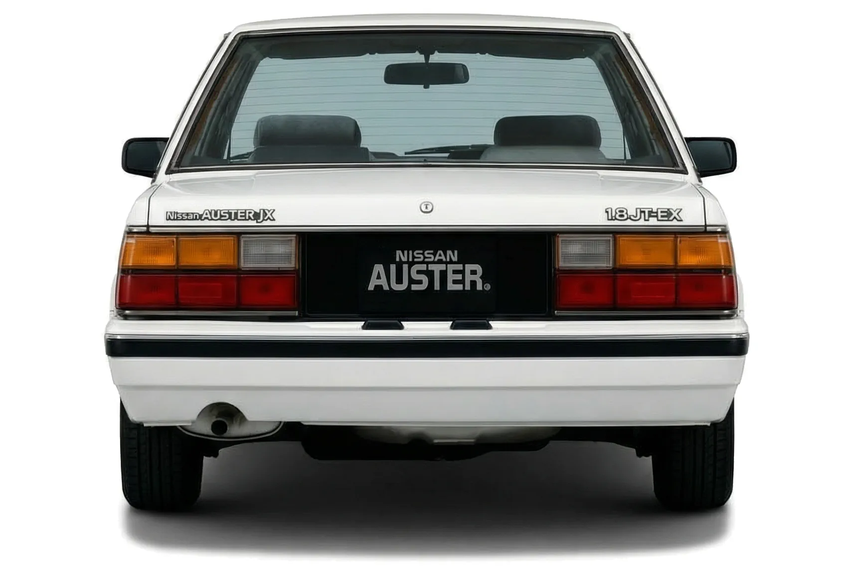 Nissan Auster JX Sedan (T11) '1983–85, вид сзади