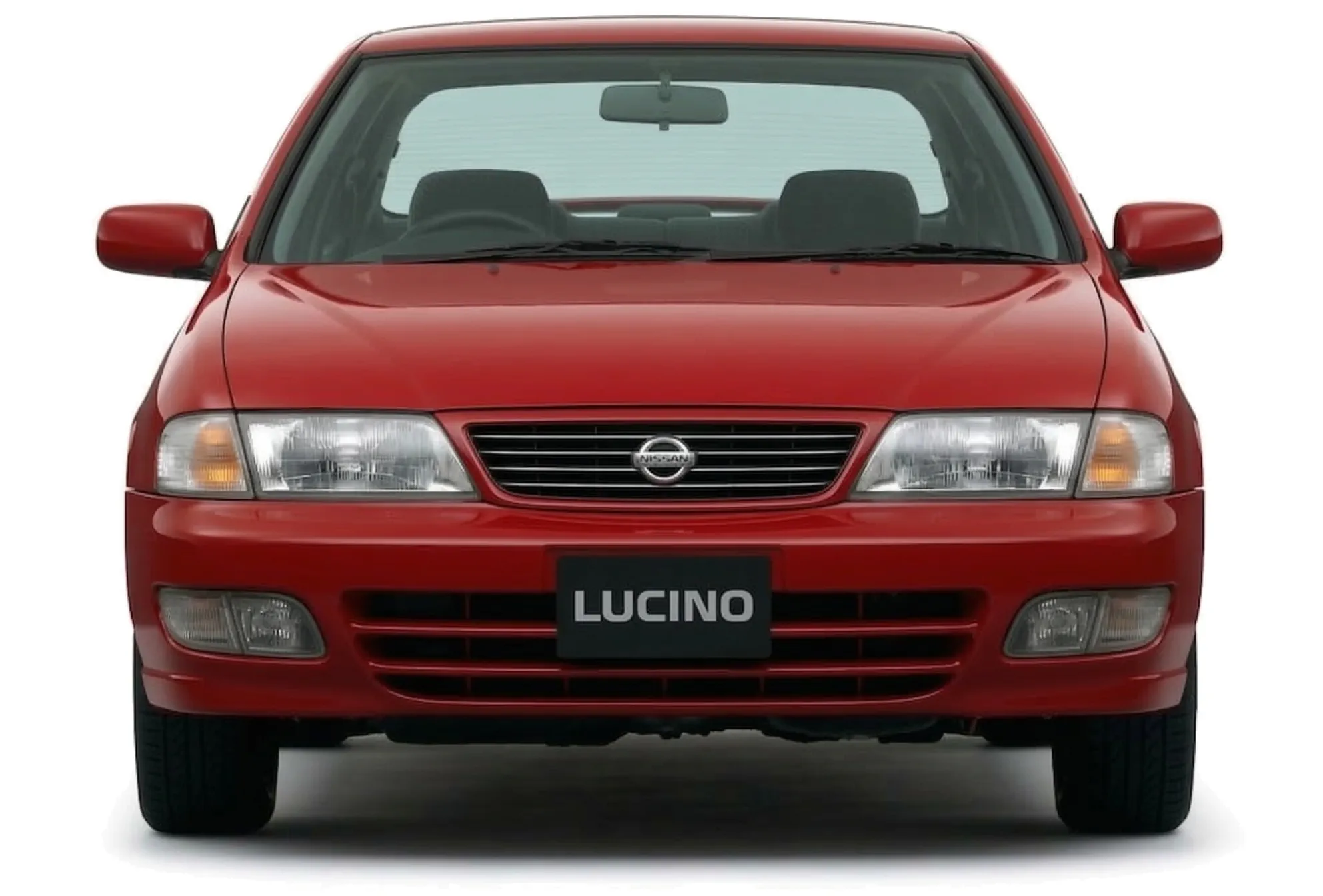 Автомобиль Nissan 200SX (B14) 1994–98 на белом фоне, вид спереди