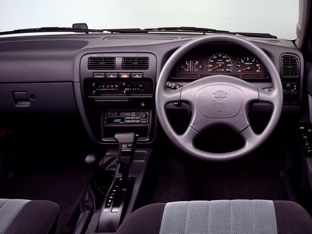 Торпедо автомобиля Nissan Datsun 4WD AX Turbo Double Cab (D21) '1993-96