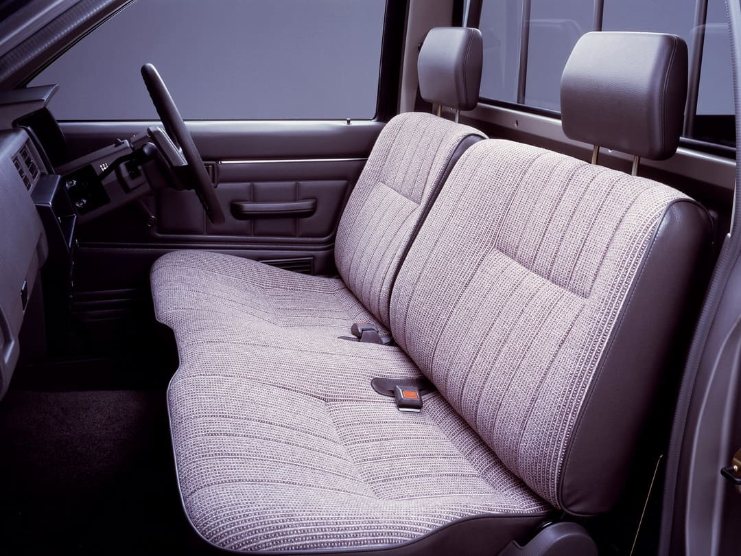 Интерьер пикапа Nissan Datsun Regular Cab (D21) '1985-92