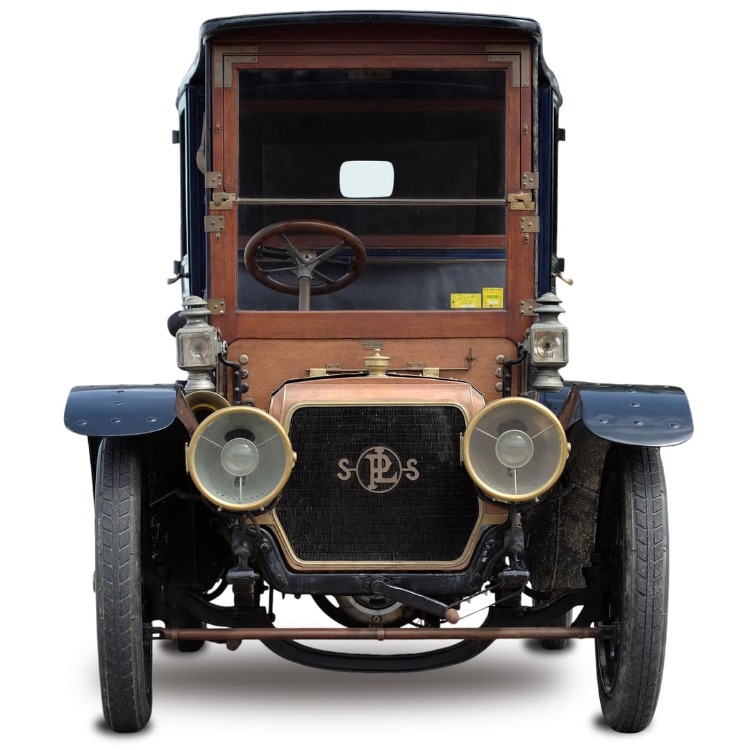 Старинный автомобиль Panhard & Levassor Type X7 Landaulette '1910 года, вид спереди