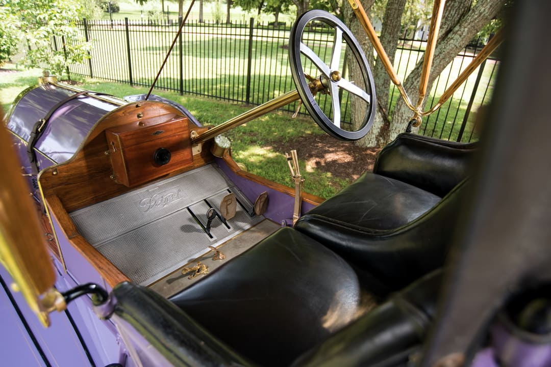 Интерьер автомобиля Petrel 30 HP Roadster '1909