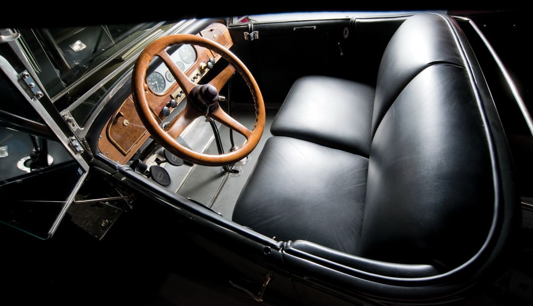 Интерьер автомобиля Pierce-Arrow Model 36 7-passenger Touring '1928