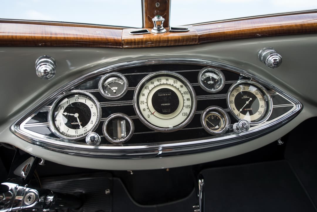 Приборная панель автомобиля Pierce-Arrow Silver Arrow '1933
