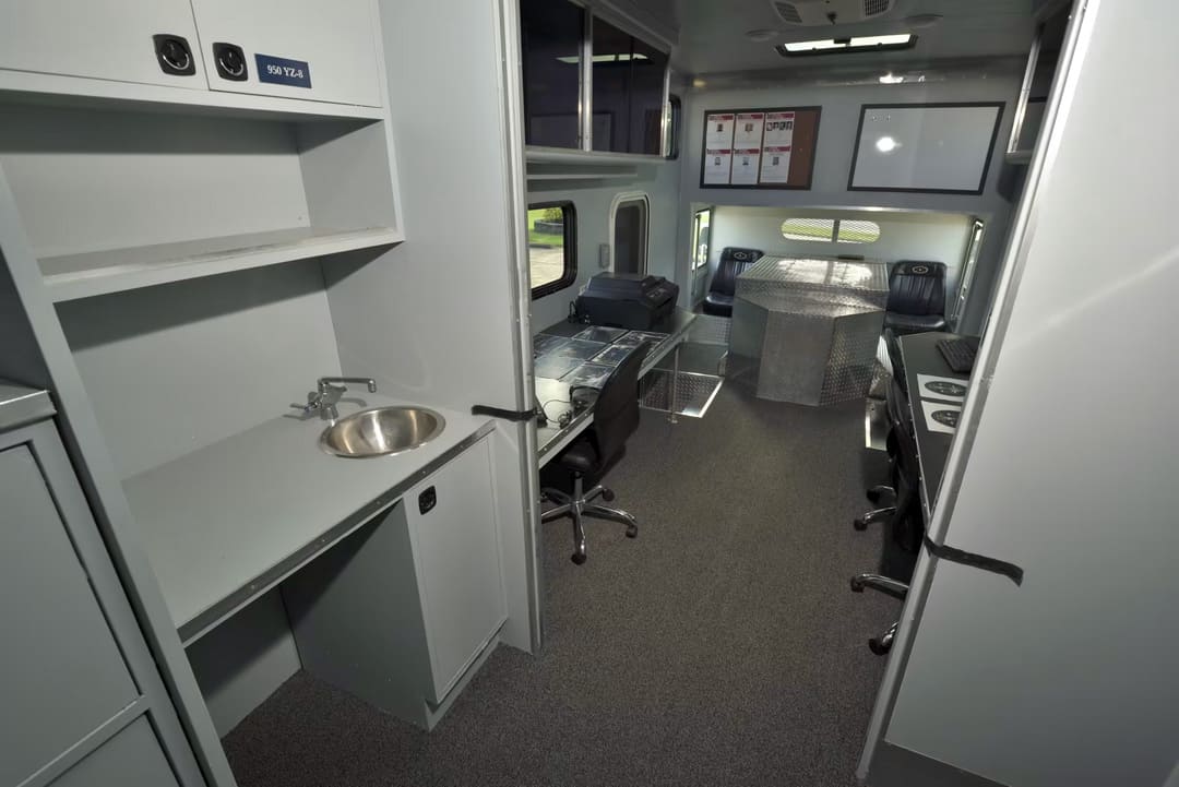 Pierce City of Los Angeles Police Mobile Command Center '1989