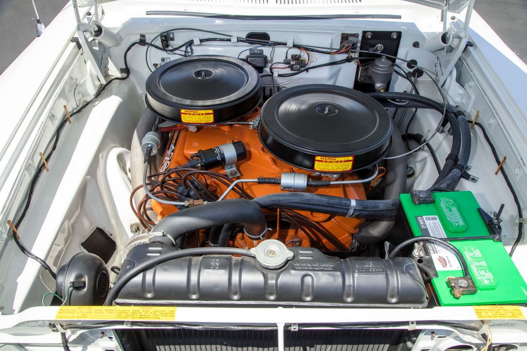 Двигатель Plymouth Sport Fury Max Wedge Convertible '1963