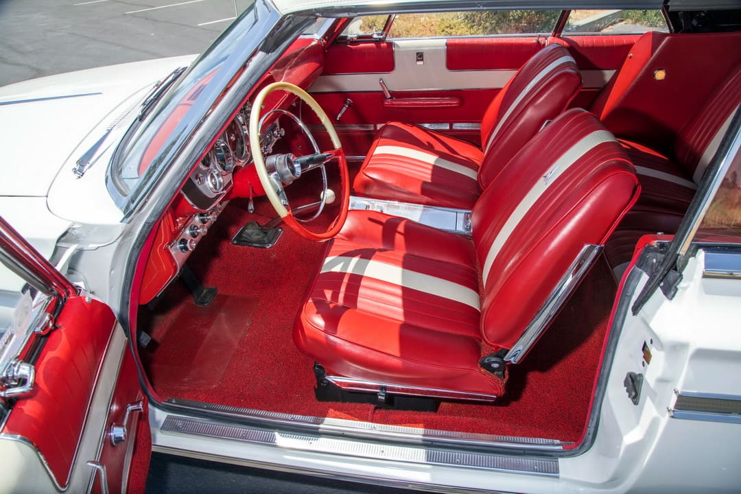 Интерьер автомобиля Plymouth Sport Fury Max Wedge Convertible '1963