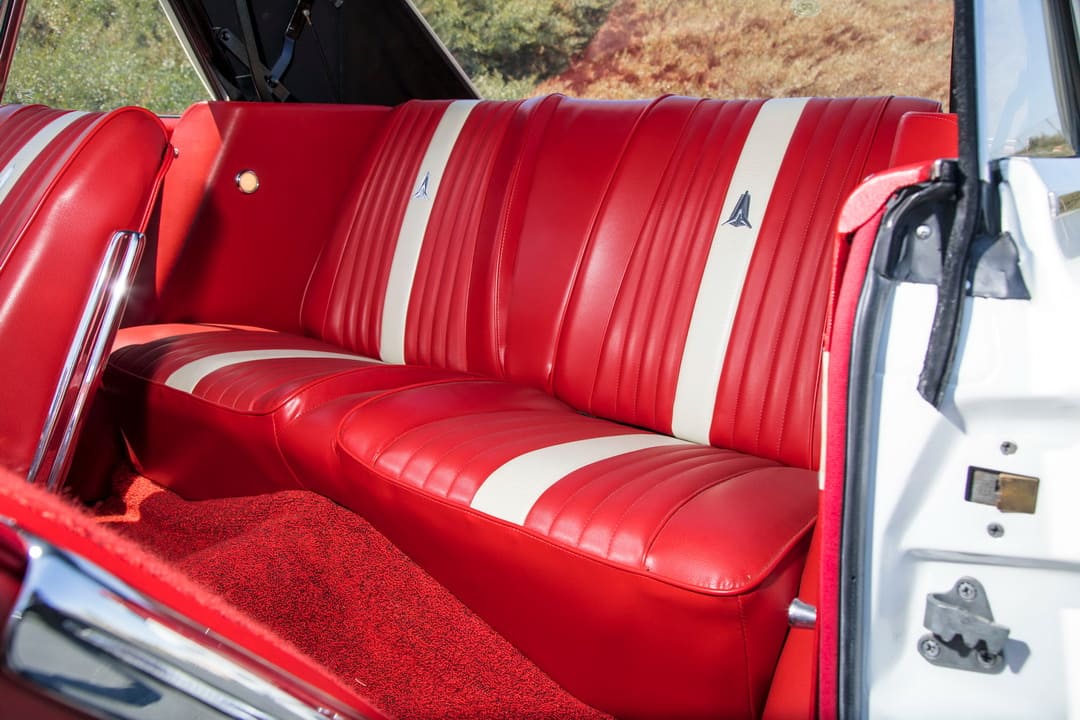 Интерьер автомобиля Plymouth Sport Fury Max Wedge Convertible '1963
