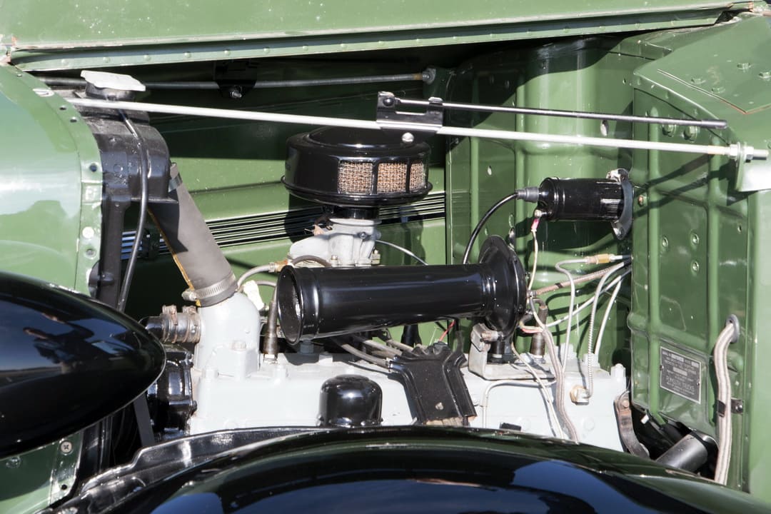 Двигатель пикапа Plymouth PT57 Pickup '1938
