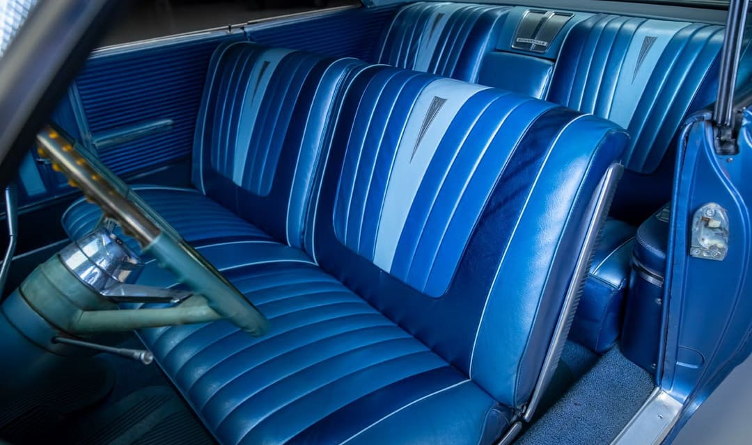 Интерьер автомобиля Pontiac Bonneville Coupe '1962