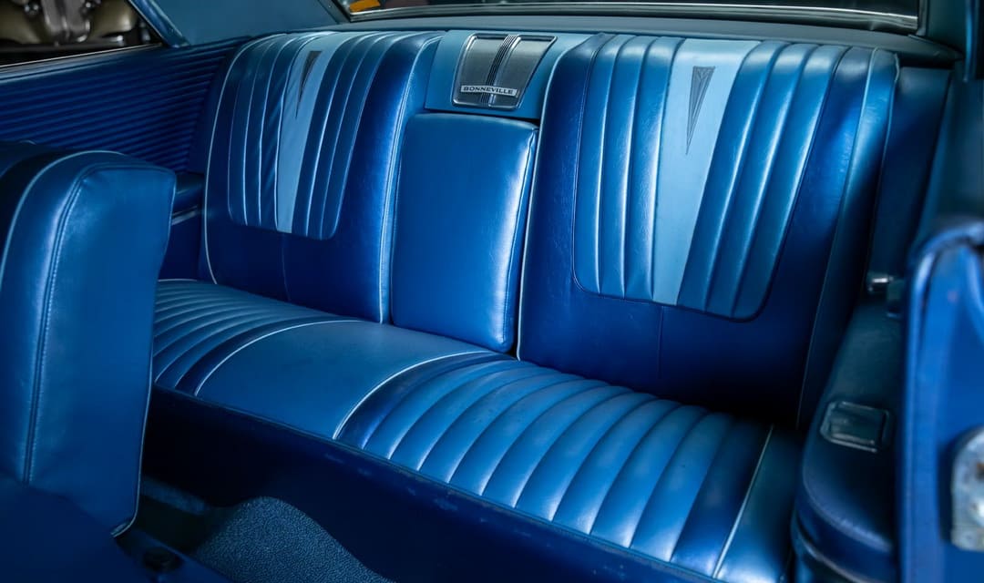 Интерьер автомобиля Pontiac Bonneville Coupe '1962