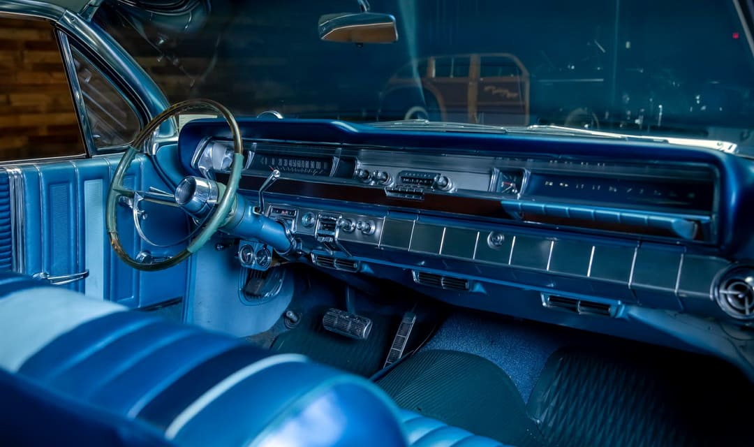 Интерьер автомобиля Pontiac Bonneville Coupe '1962