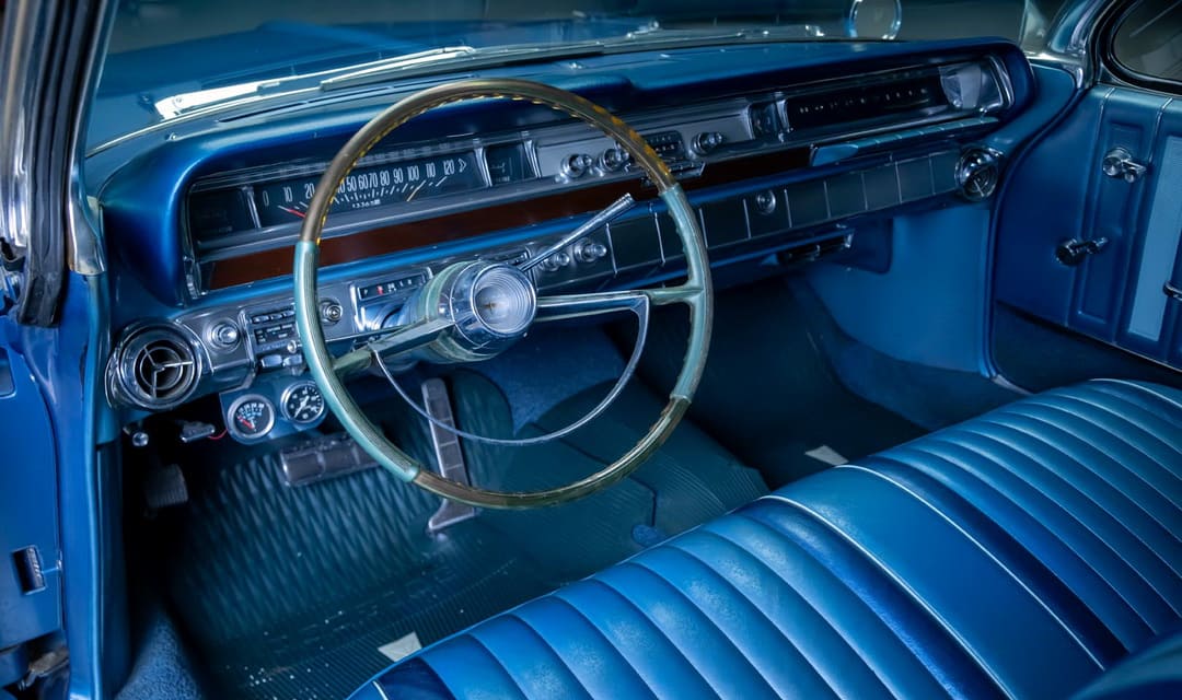 Панель приборов автомобиля Pontiac Bonneville Coupe '1962