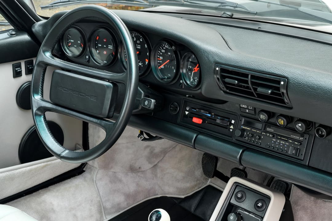 Приборная панель Porsche 930 Turbo 3.3-Litre Coupé '1989