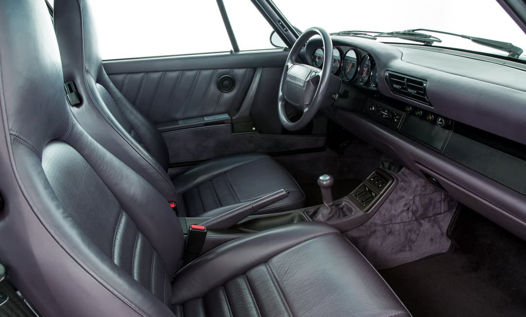 Интерьер автомобиля Porsche 911 Carrera 4 Coupe Turbolook (964) '1993–94