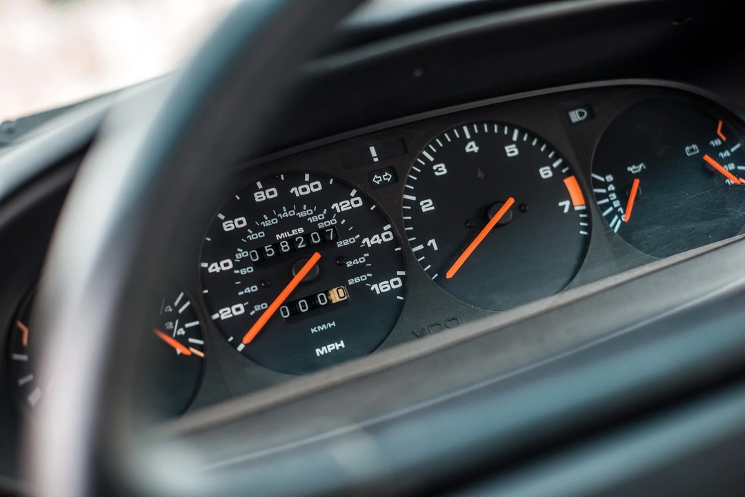Приборная панель Porsche 944 S Special Edition '1987