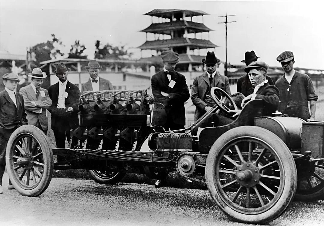 1905 прототип гоночного автомобиля с 923 кубовым двигателем f58b4