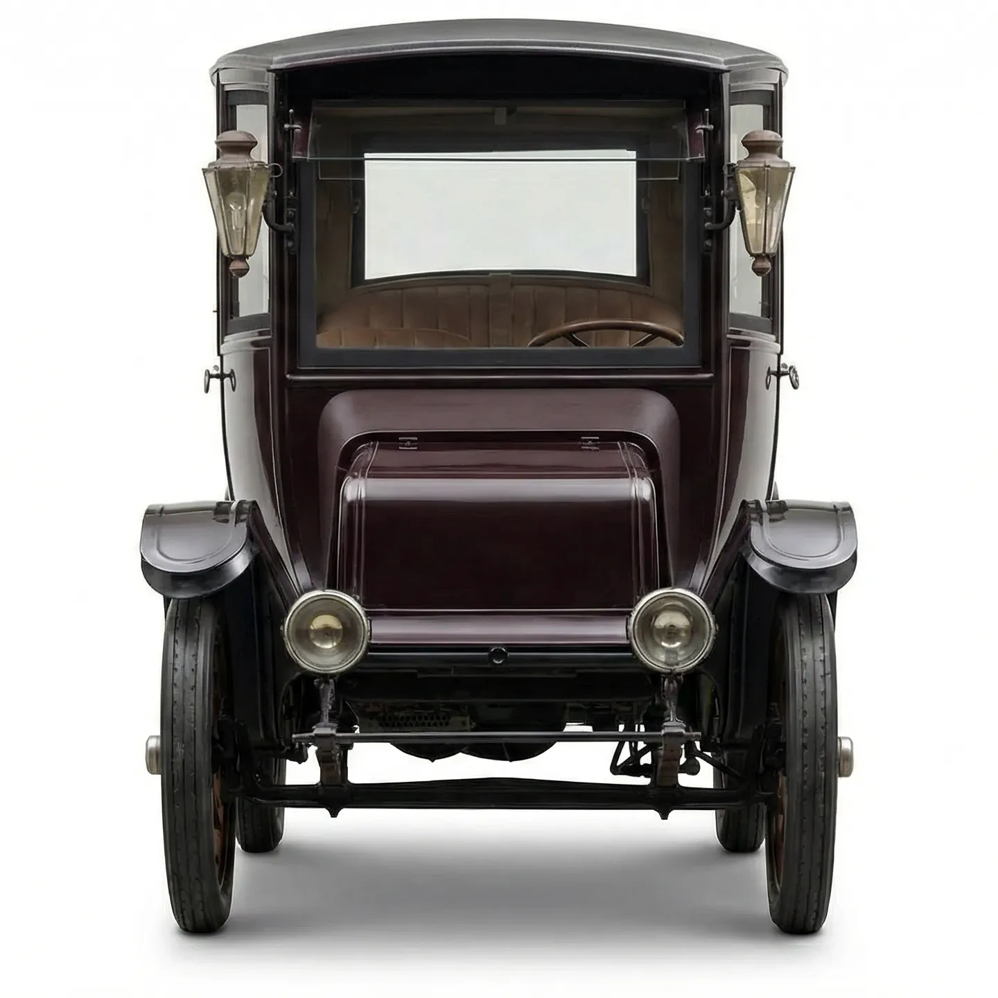 Ретро авто Rauch & Lang Model J Electric Coach '1913 на белом фоне, вид спереди