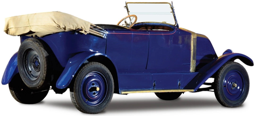 Renault 10 CV Tourer '1915 вид сбоку под углом