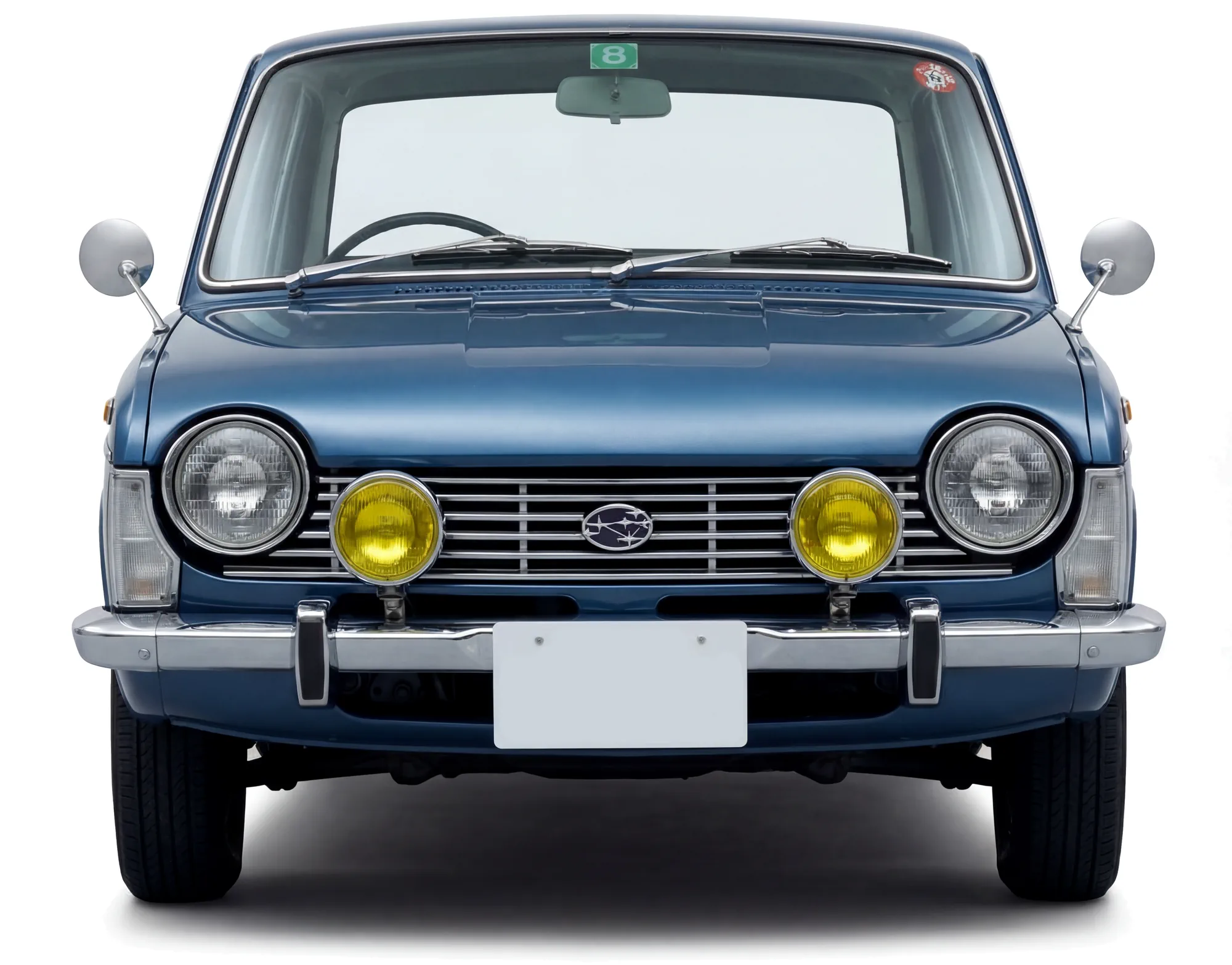 Subaru 1000 седан 1966 — синий — белый фон — вид спереди
