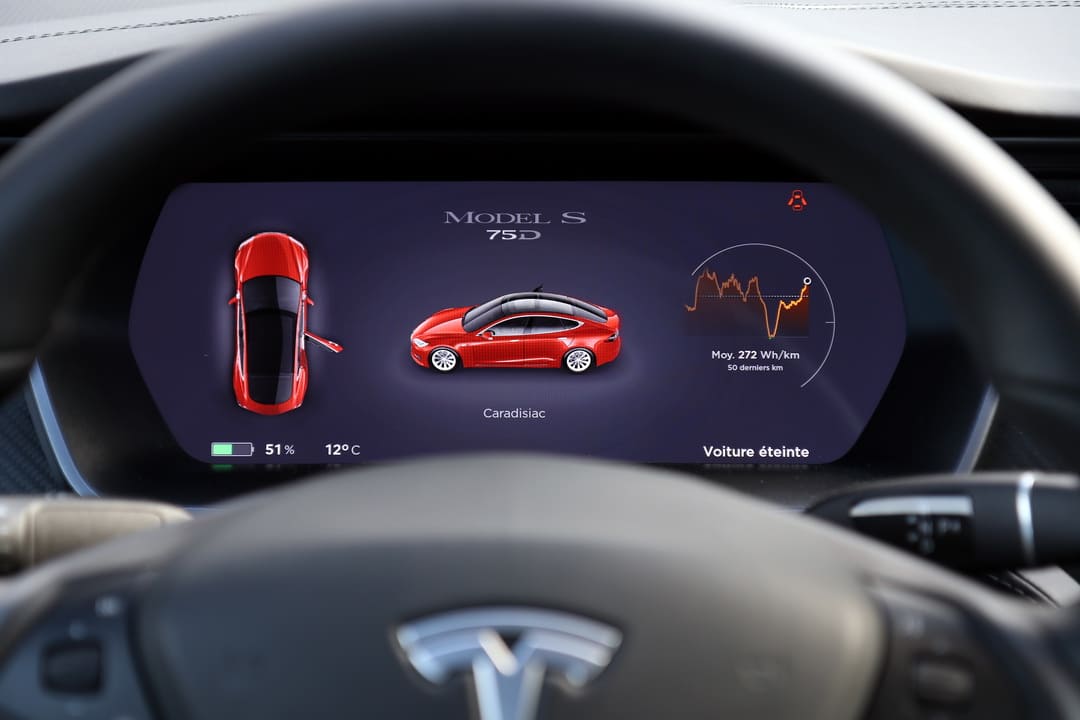 Приборная панель Tesla Model S '2016–21