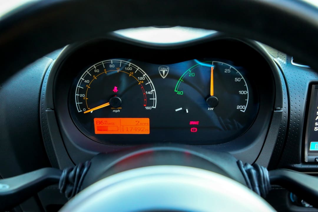 Приборная панель Tesla Roadster Sport '2010–12