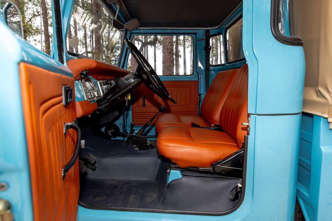 Интерьер пикапа Toyota Land Cruiser Chassis (J45PL) '1979–84