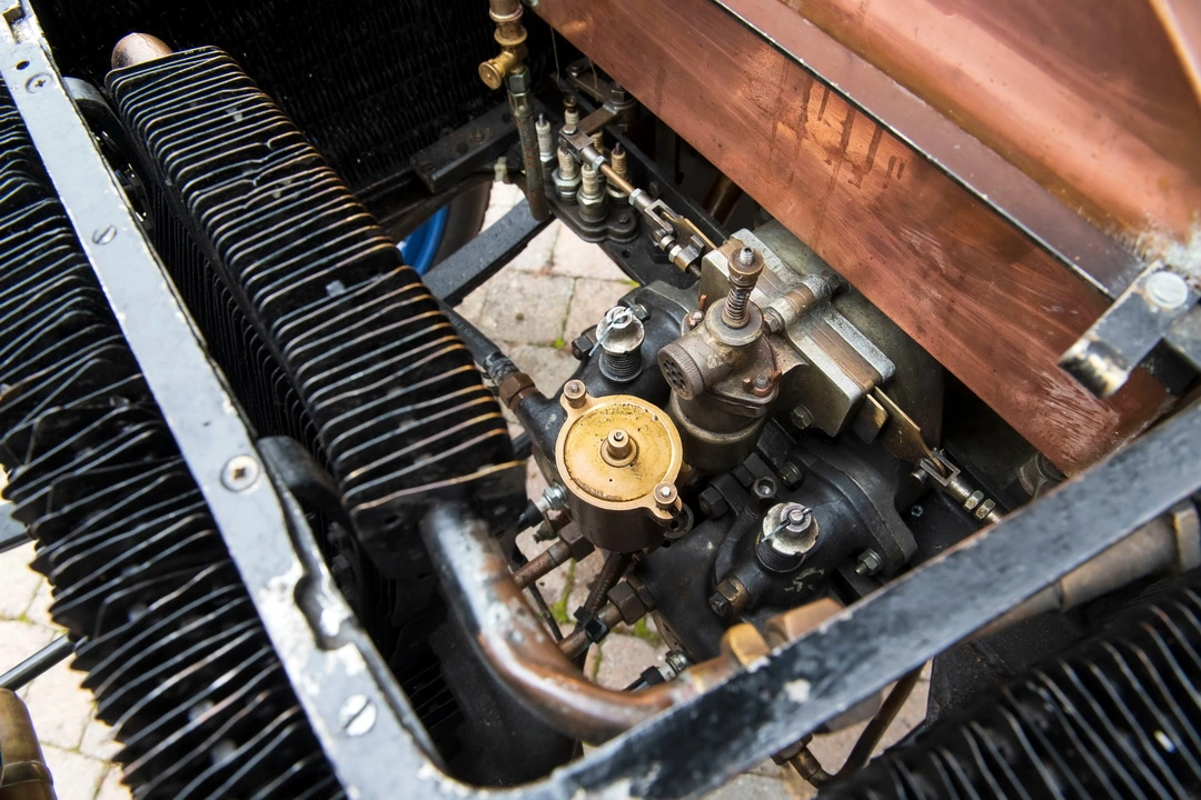 Двигатель Wolseley 10 HP Rear-Entrance Tonneau '1903