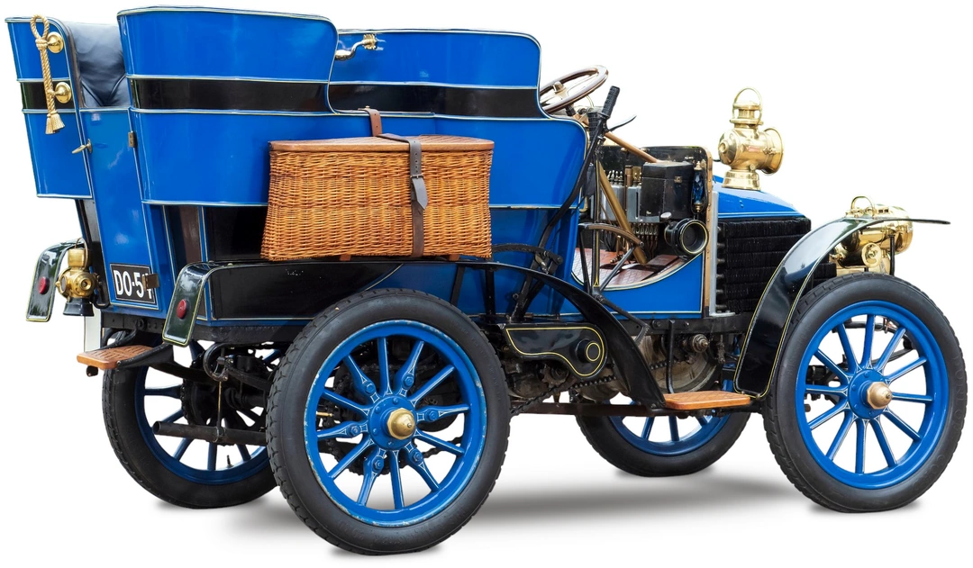 Wolseley 10 HP Rear-Entrance Tonneau '1903 вид сбоку под углом