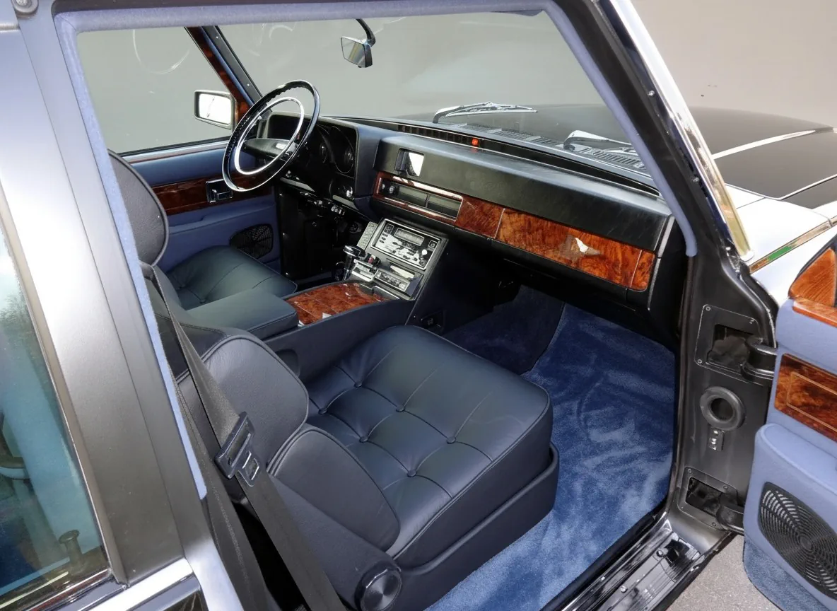Салон автомобиля ЗиЛ-41042 (115А) '1979–82