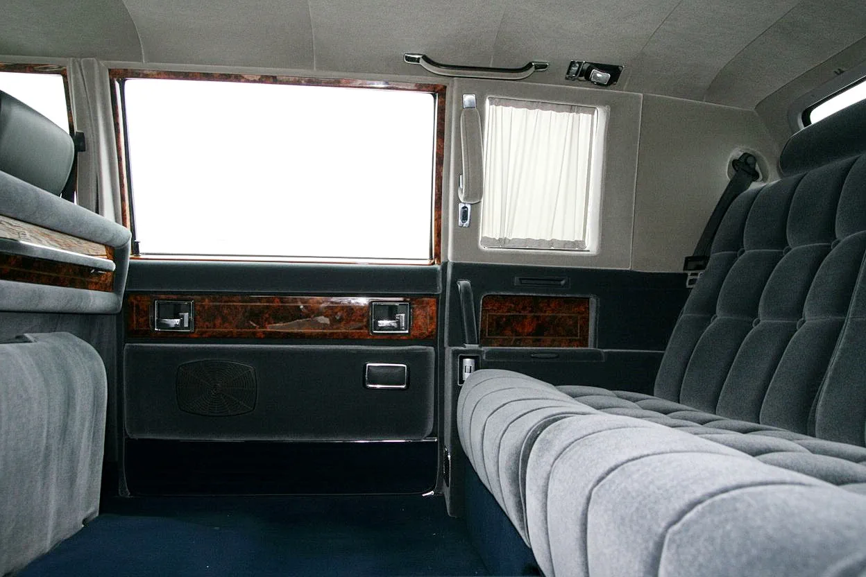 Интерьер советского лимузина ЗиЛ-41047 '1986–2016