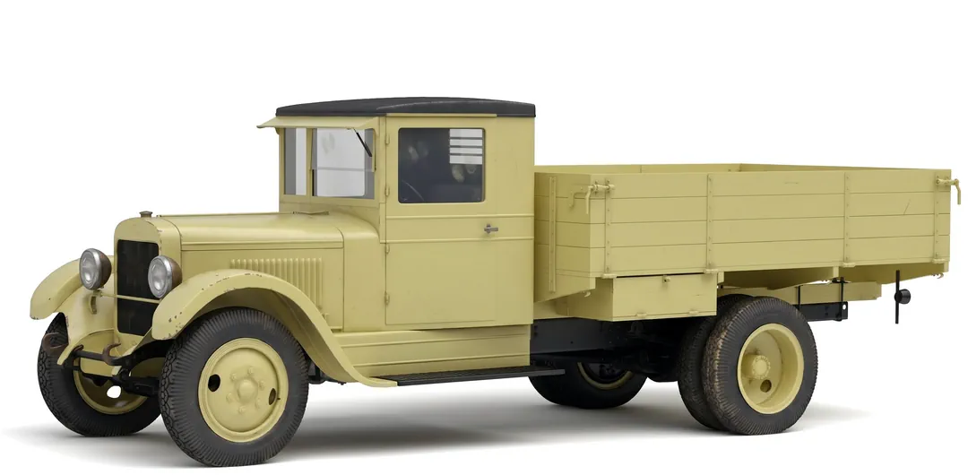 ЗиС-5 1935 — советский грузовик — белый фон