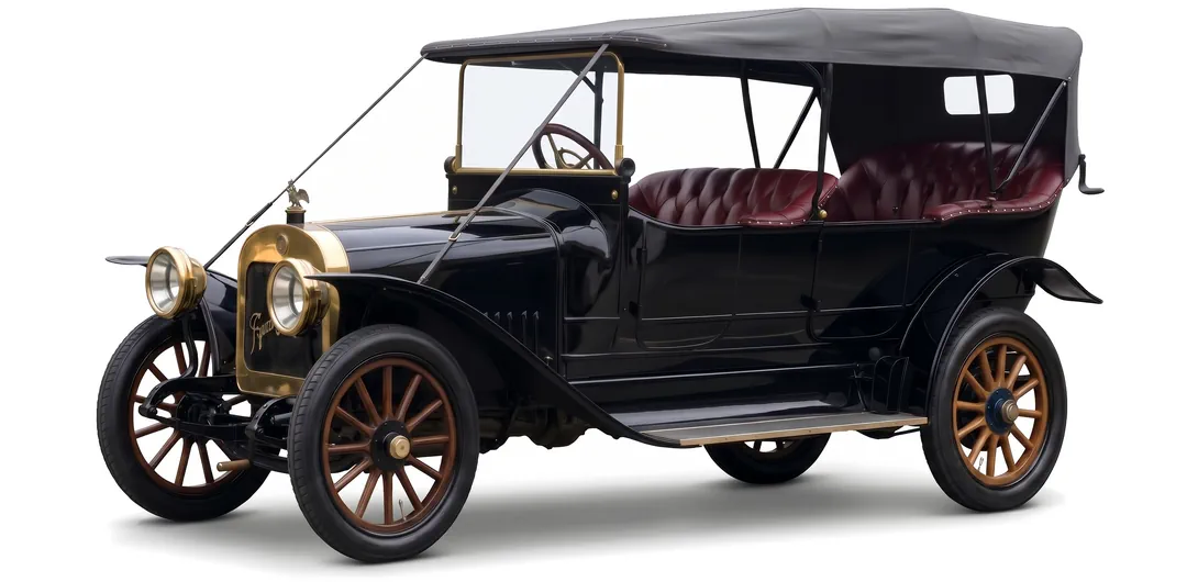 Руссо-Балт К12/20 1911–13 — старинный автомобиль — белый фон