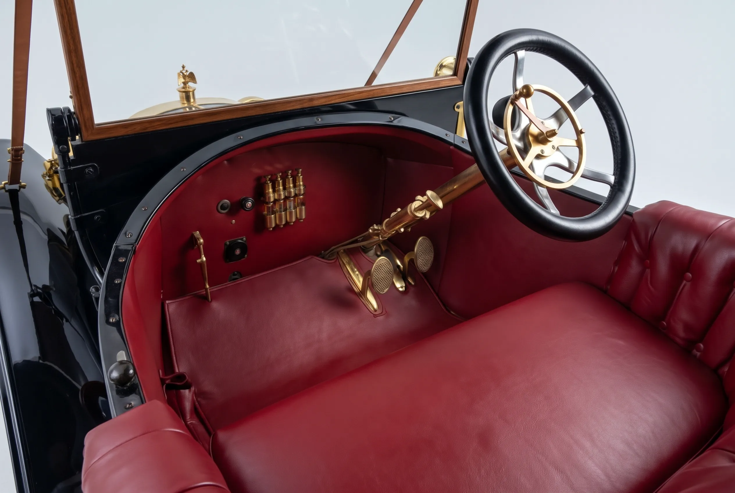 Салон автомобиля Руссо-Балт К12/20 1911–13